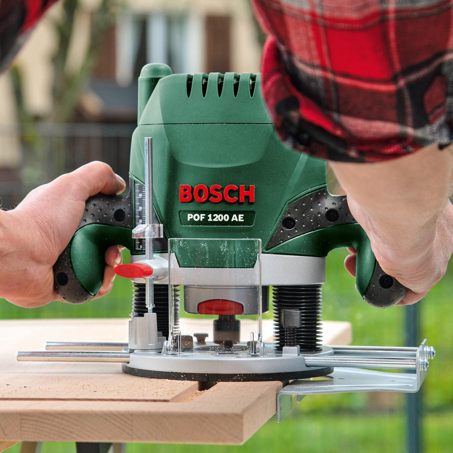 Electric Plunge Router